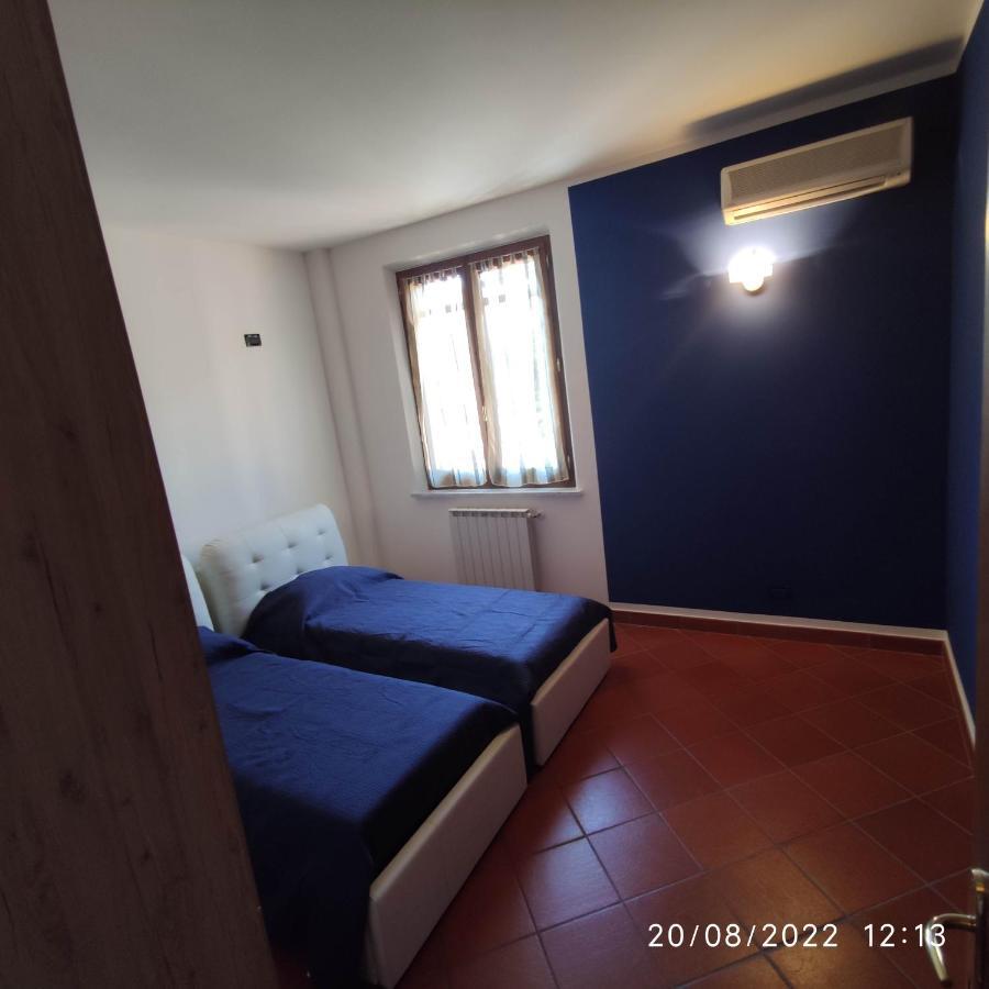 M & M Pinzi Suite Apartment Montepulciano Stazione Extérieur photo