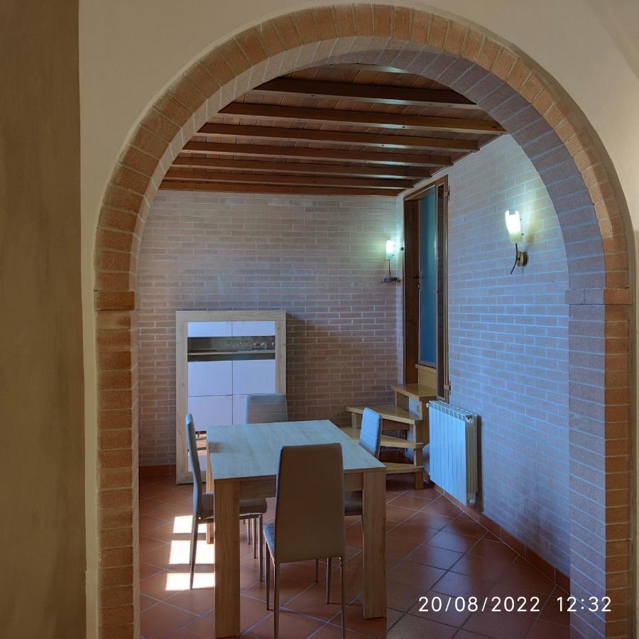 M & M Pinzi Suite Apartment Montepulciano Stazione Extérieur photo
