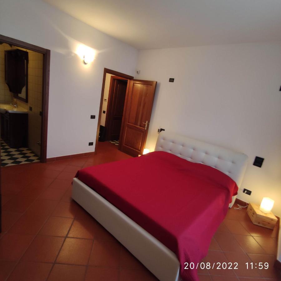 M & M Pinzi Suite Apartment Montepulciano Stazione Extérieur photo