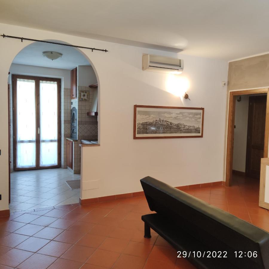 M & M Pinzi Suite Apartment Montepulciano Stazione Extérieur photo